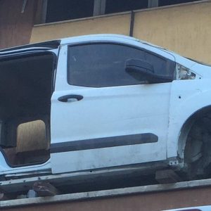 Ford Courier Çıkma Orjinal Sağ Ön Kapı
